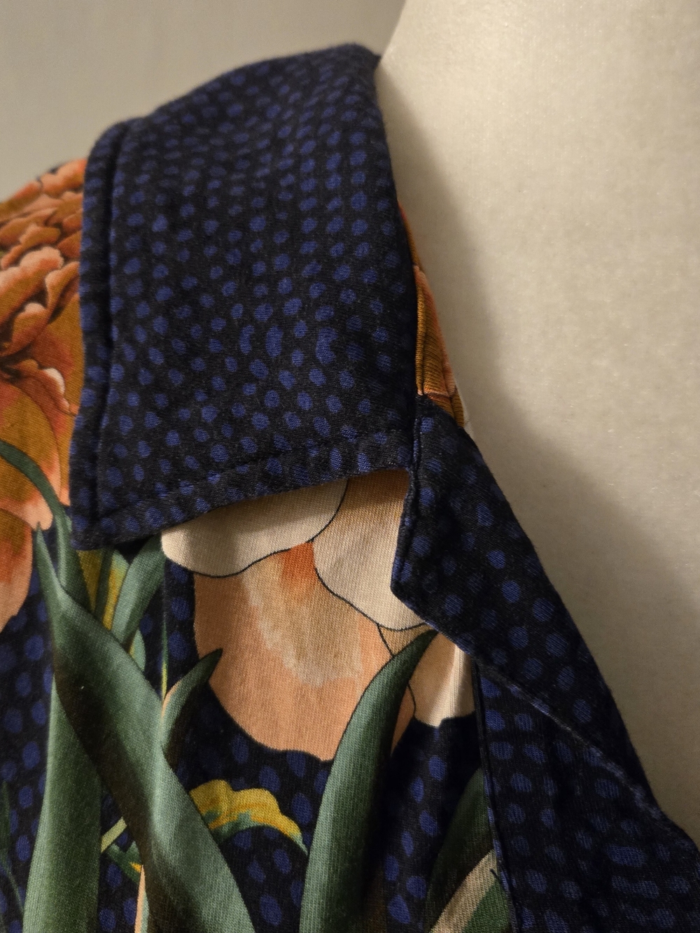 Johnny Was Navy Floral Collared Tunic - Picture 14 of 16